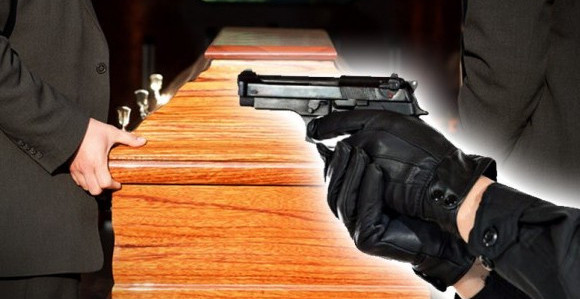 Pucnjava: Ubijen dok je nosio kovčeg