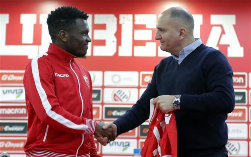 Strogo poverljivo: Transfer Bena visio o koncu!