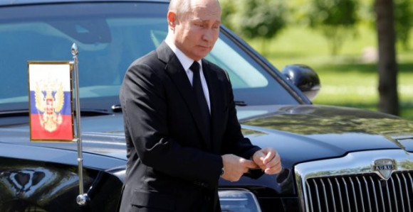 Policija zbog  Putina na nogama