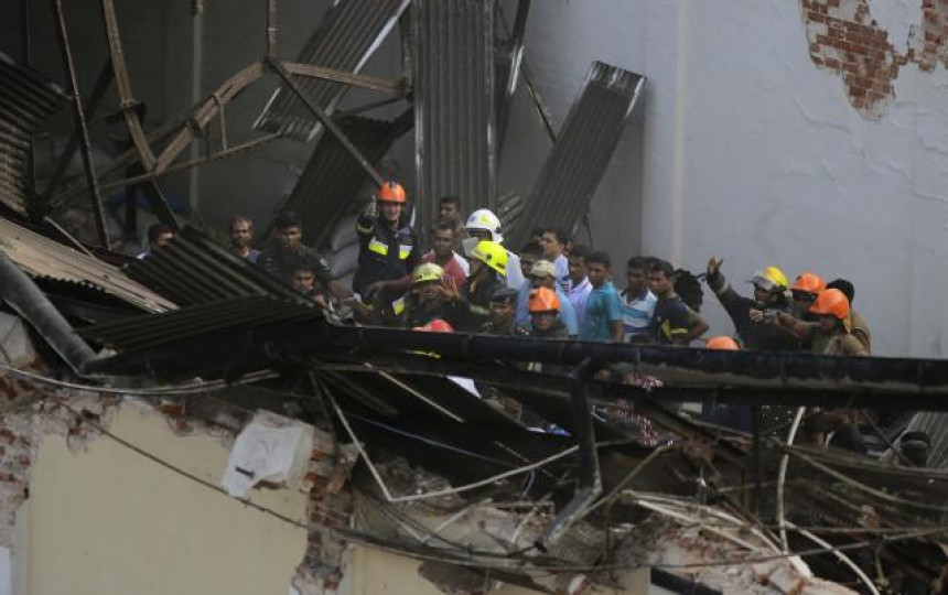 Srušena zgrada, poginulih sedam