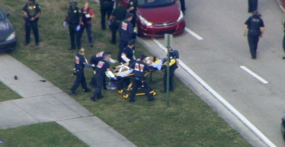 14 mrtvih u školi na Floridi