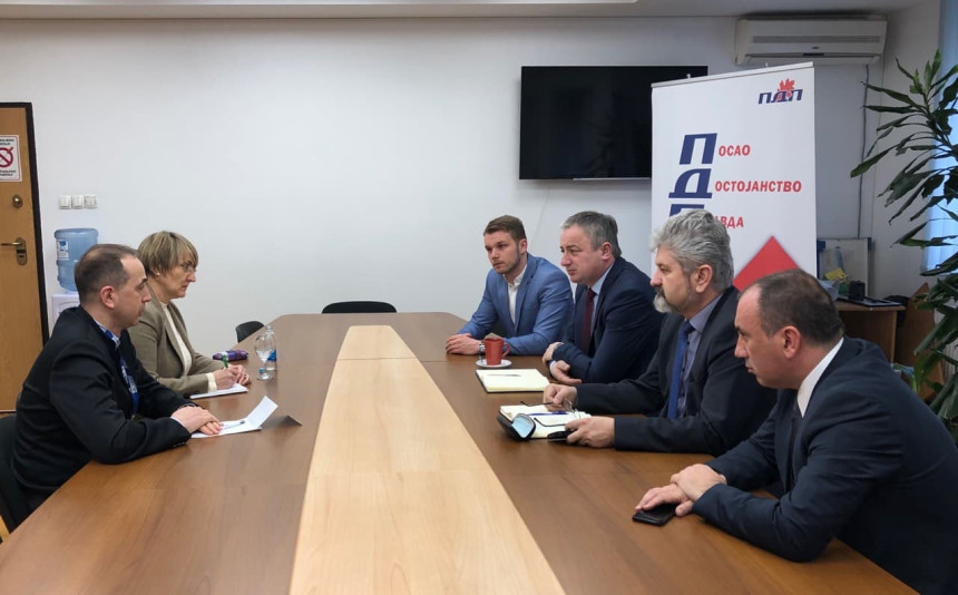 Policija da bude u službi građana