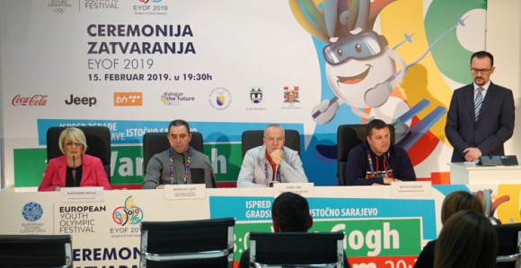 Gasi se olimpijski plamen na EYOF-u...