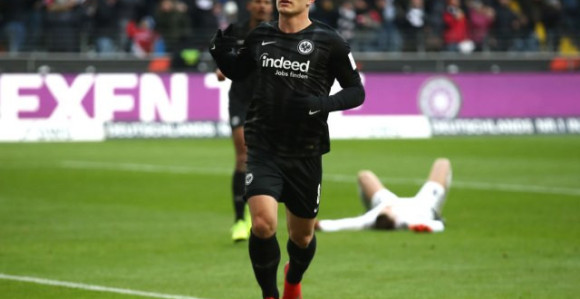 Jović srećan zbog ponude Barselone, ali...