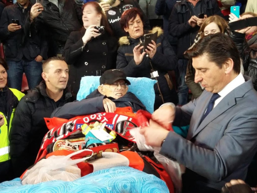 Video: Vjernost duga 52 godine, na PSV i u bolničnom krevetu!