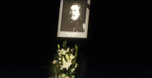 Испраћај великана уз сузе и смијех