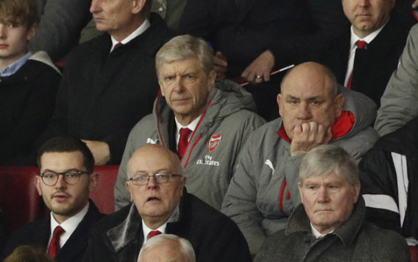 Odao ga pomoćnik?! Venger definitvno napušta Arsenal!