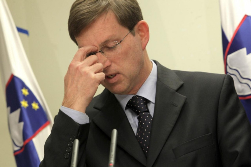 Miro Cerar podnio ostavku