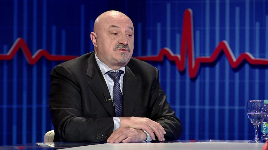 Nada se presudi u korist Karadžića