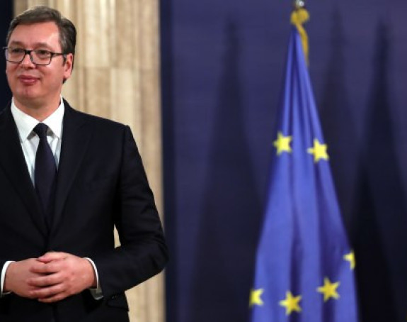 Mur u Beogradu sa Vučićem