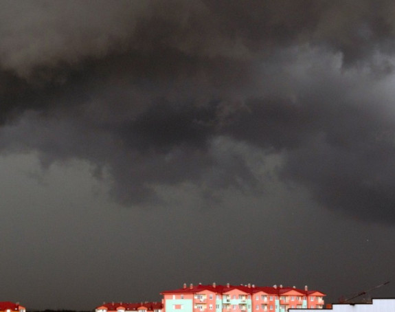 Pogledajte tamne oblake nad Bijeljinom