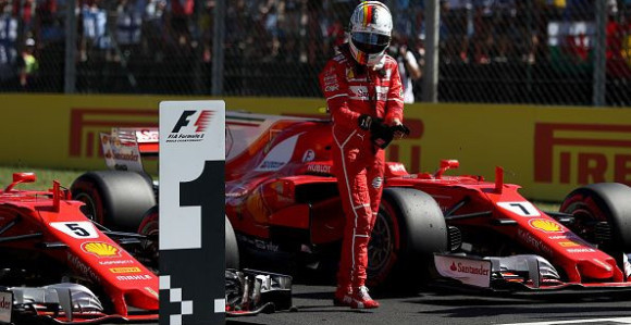 F1: Fetel u zadnjem trenutku do pola ispred Raikonena!