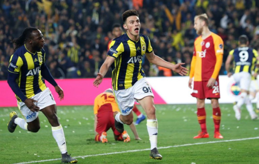 TUR: Dramatični derbi Istanbula! E, moj Kamara!