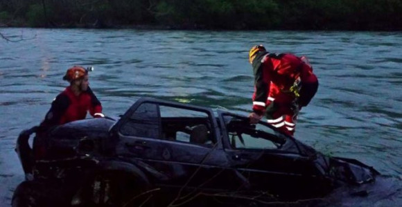 Sletio golfom u Drinu i poginuo