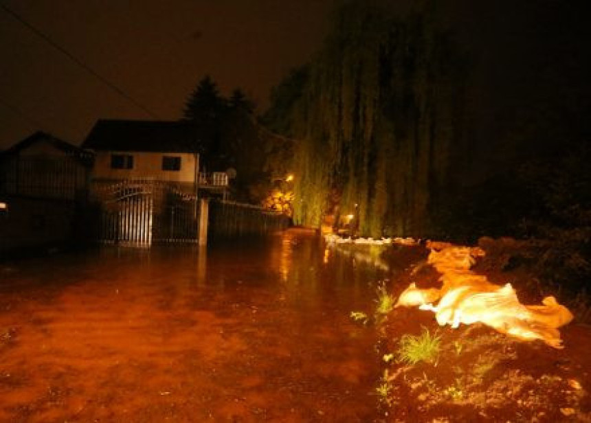 I u Trnu sirene za uzbunu