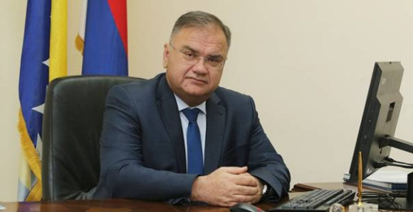 Priču oko NATO-a započeo je SNSD