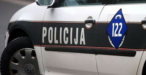 Djevojka pala sa trećeg sprata