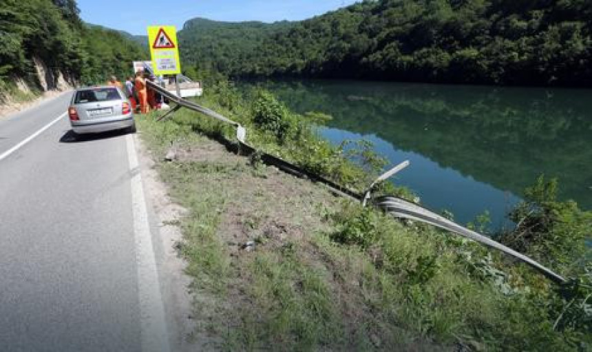 Brzi i pijani siju smrt preko pune linije