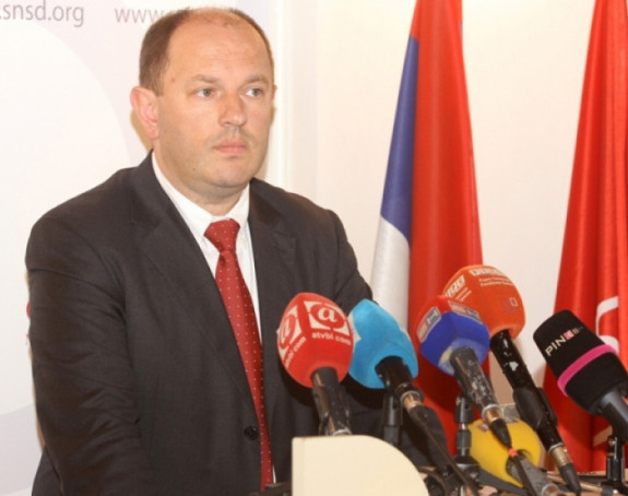 Evo šta je naljutilo SNSD-ovca Petrovića