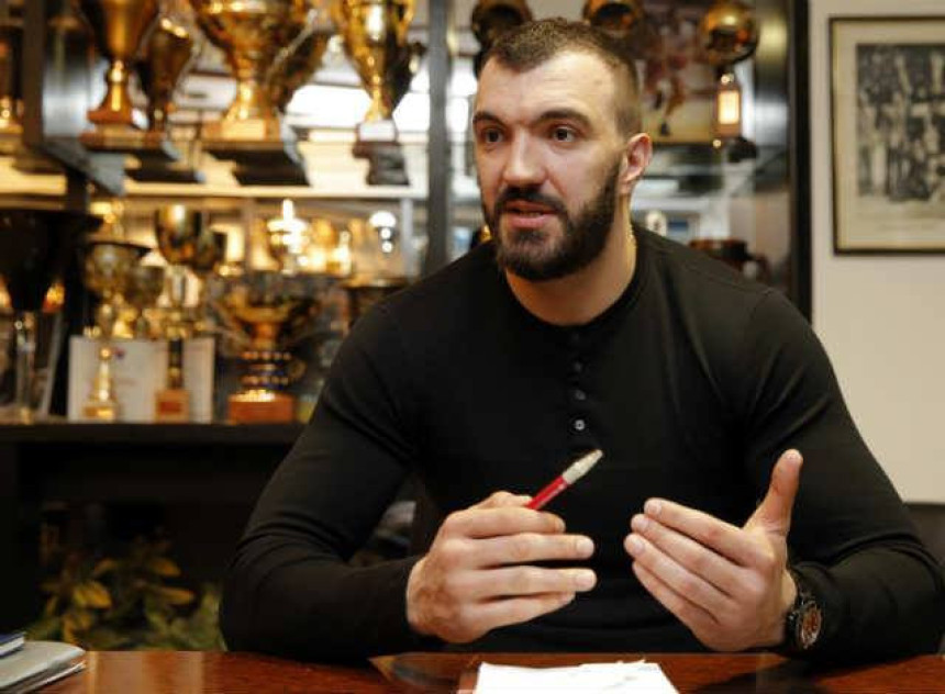 Nikola Peković podnio ostavku!