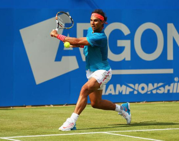 Nadal se povukao sa Kvinsa!