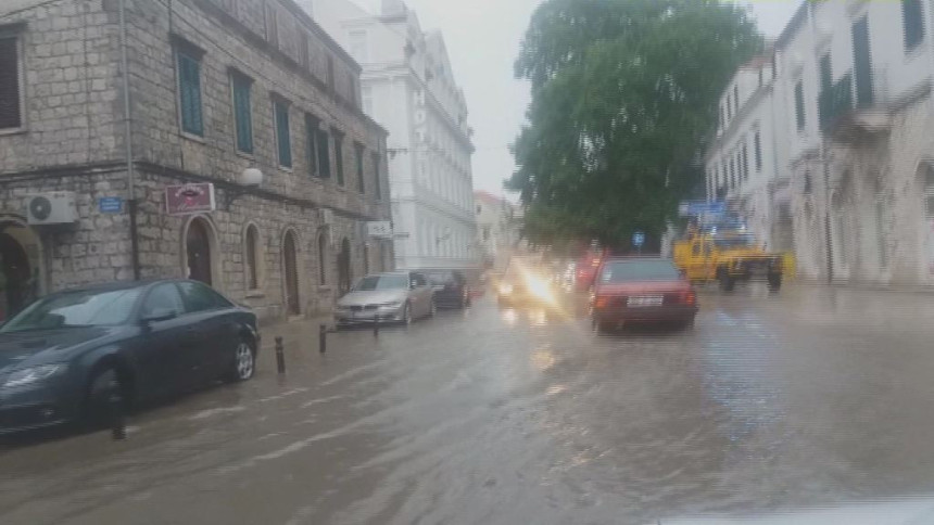 Jaka nevrijeme pogodilo Trebinje