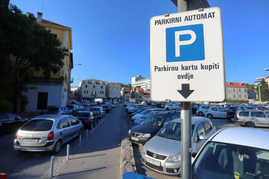 Pretukao trudnicu zbog parkinga