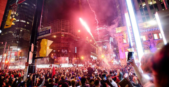 Žurka na ulicama Toronta, sanjaju ovo od '95.