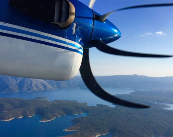 Srušio se avion kod Hvara
