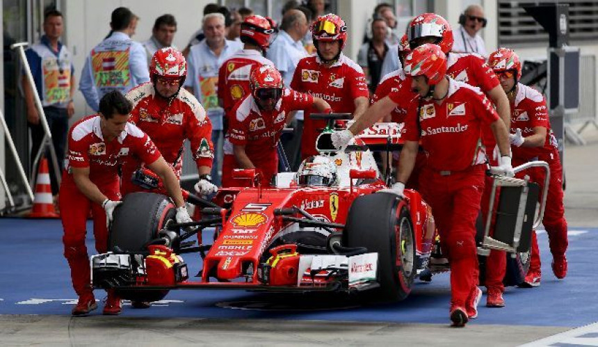 F1 - Italijanski mediji bruje: Ferari je na koljenima!