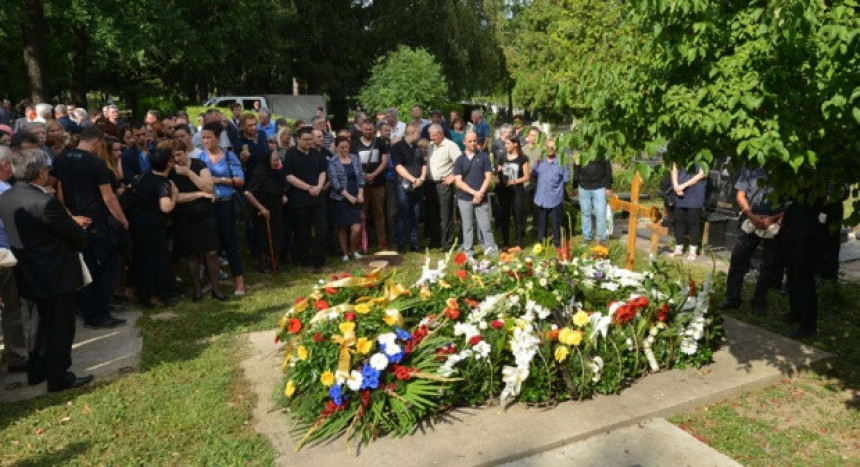 Novi Sad: Sahranjen Goran Hadžić