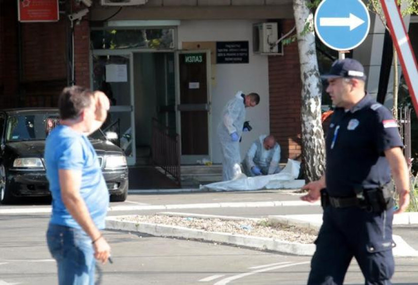 Ubio sam ga da joj napakostim