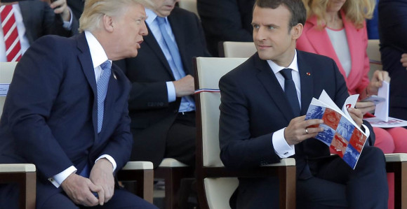 Tramp i Makron na vojnoj paradi