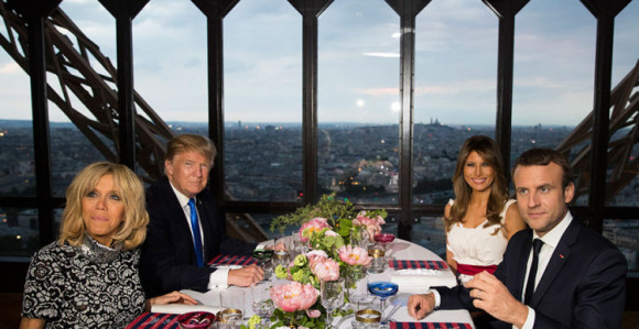 Tramp i Makron na Ajfelovoj kuli