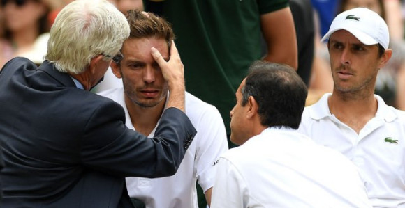 Video: Mau dobio smeč u glavu u finalu dublova!