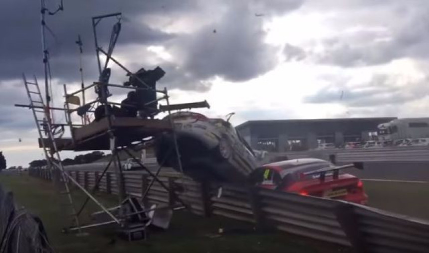 Video - Novinarska talija: Kada „kruz“ prokrstari kroz kamermansku ložu...!