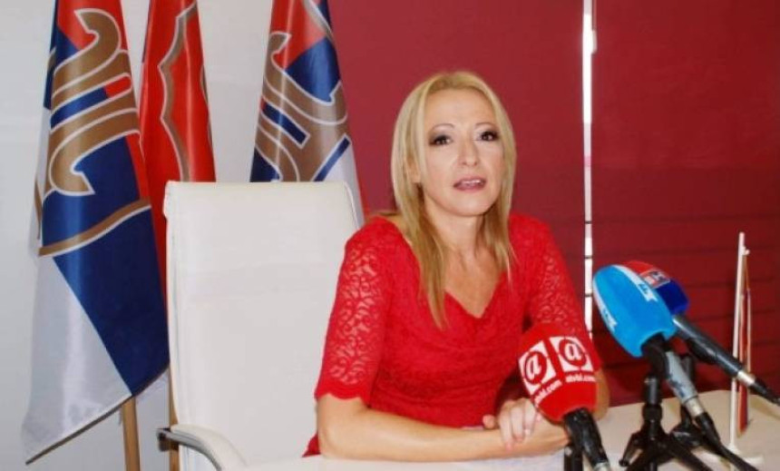 Dodik da nauči "rodoslov" SNSD-a
