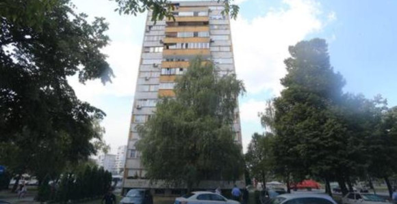 Psihijatar se bacio sa balkona
