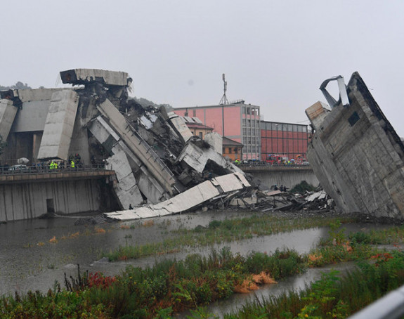 Срушио се мост у Ђенови, 22 мртвих 