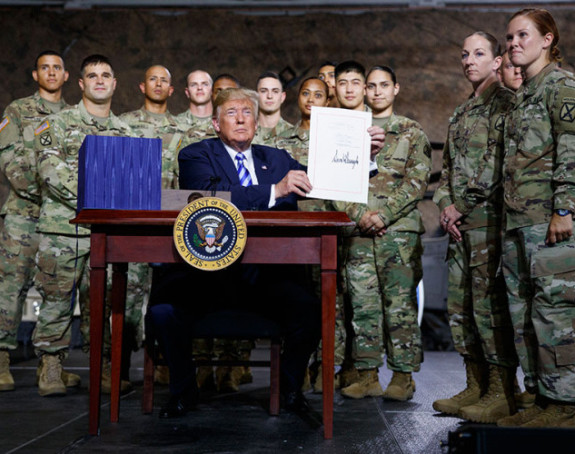 Трамп: Имаћемо најјачу војску 
