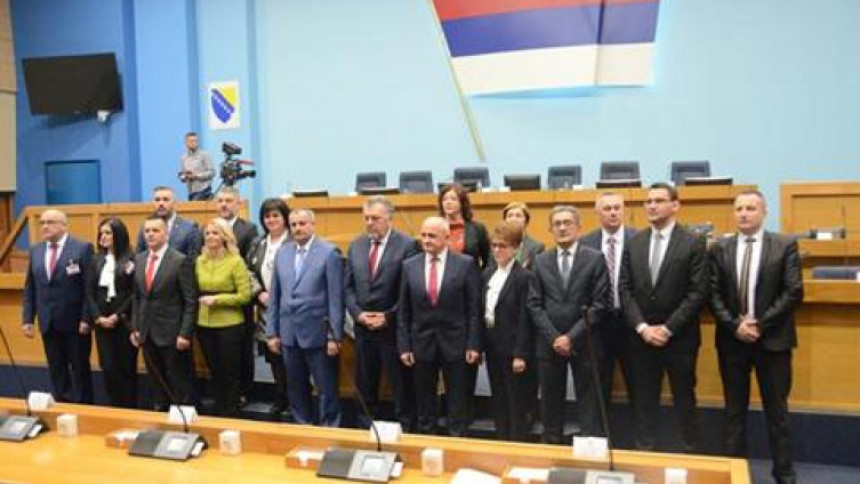 Opozicija smatra da se Višković ne pita o promjenama