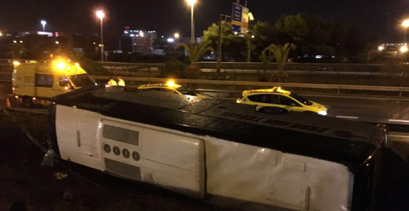 Povrijeđene 24 osobe u udesu autobusa