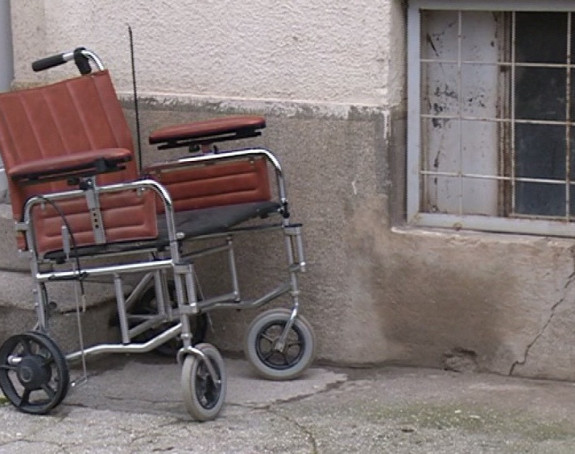 Za luksuz funkcionera ima para, za zdravlje stanovnika nema