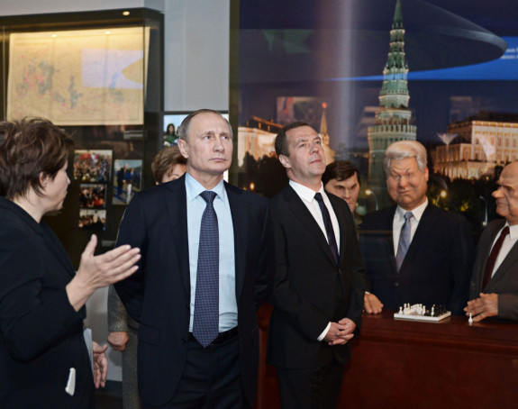 План богатог тајкуна: Јељциновом на Путина