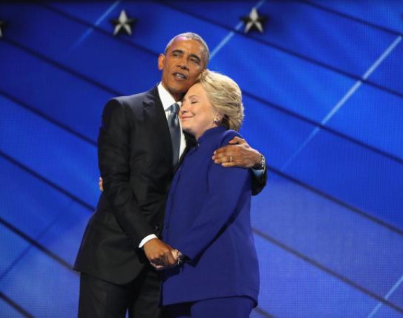 Dok se Hilari "liječi", Obama "radi posao"