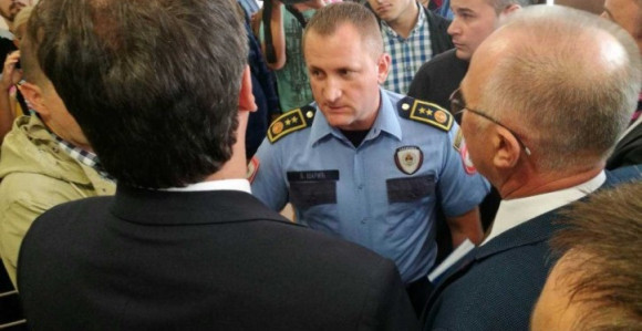 Ustavom se štiti narod a ne vlast