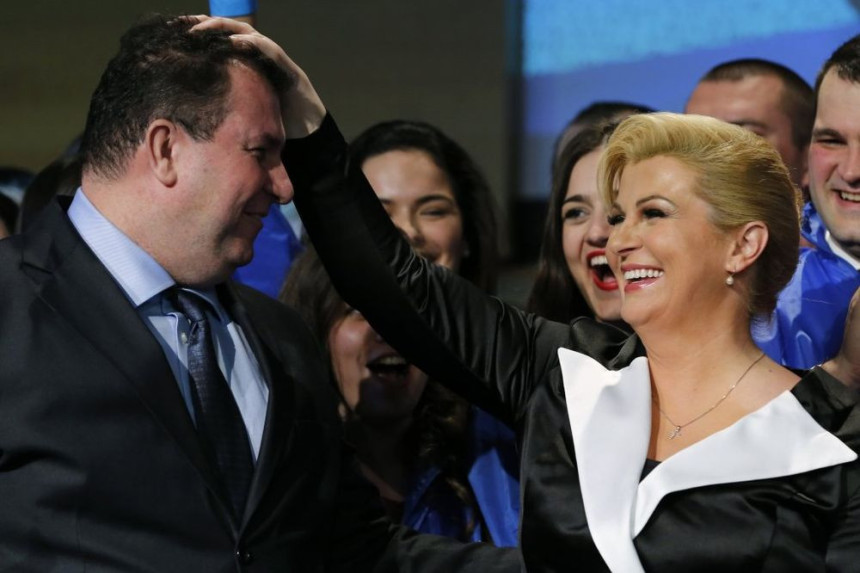 Kolinda krije firmu za koju radi njen muž