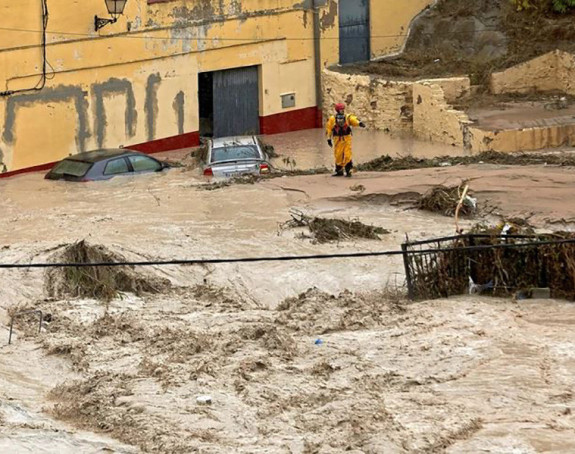 U stravičnoj poplavi u Španiji stradalo 5 ljudi 
