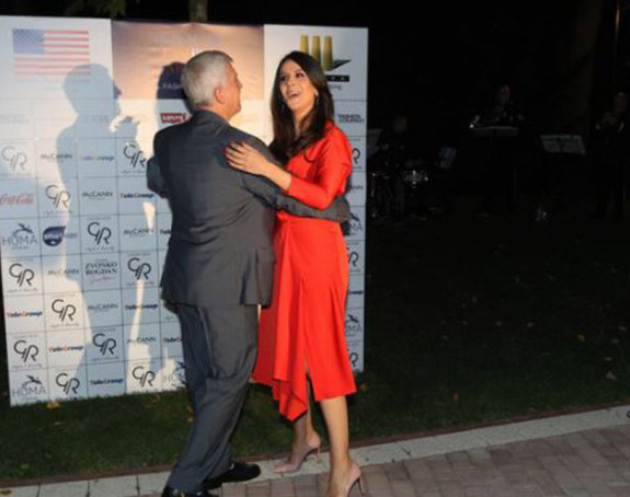 Prva dama Srbije zaplesala sa Kajlom Skotom