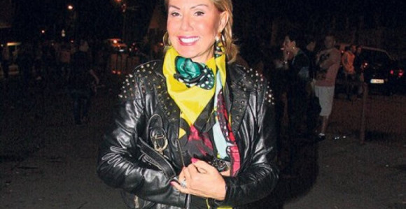 Lepa Brena ne skida etiketu sa cipele